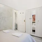 Dohany Synagogue Elegant 2br 2bath & Balcony