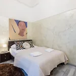 Dohany Synagogue Elegant 2br 2bath & Balcony