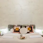 Dohany Synagogue Elegant 2br 2bath & Balcony Βουδαπέστη