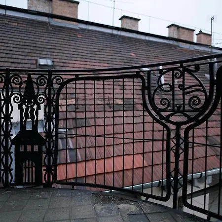 アパート Dohany Synagogue Elegant 2br 2bath & Balcony