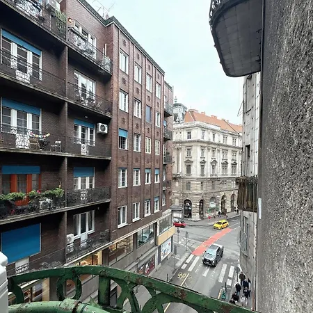 Apartamento Dohany Synagogue Elegant 2br 2bath & Balcony *