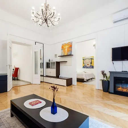 アパート Dohany Synagogue Elegant 2br 2bath & Balcony *