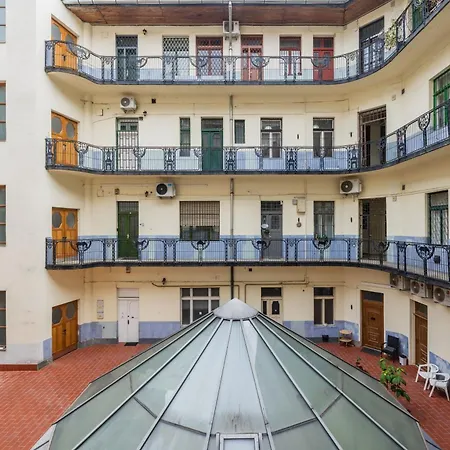 Apartamento Dohany Synagogue Elegant 2br 2bath & Balcony