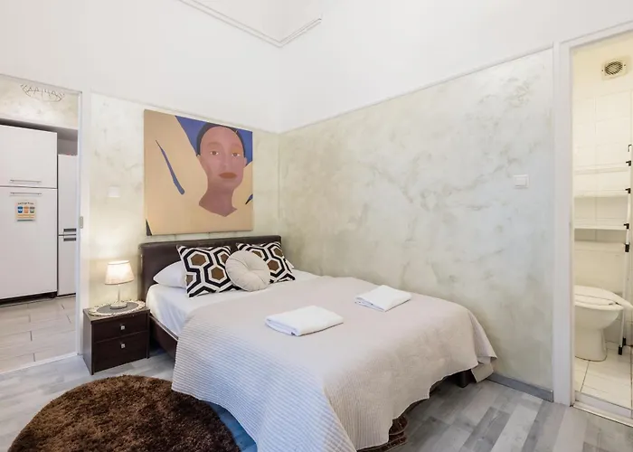 Dohany Synagogue Elegant 2br 2bath & Balcony