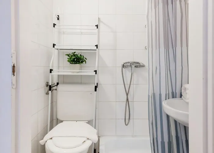 Dohany Synagogue Elegant 2br 2bath & Balcony