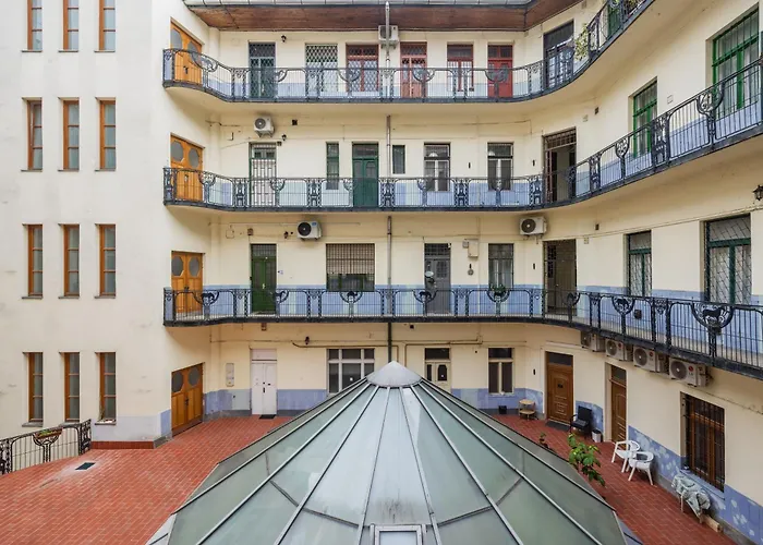 Daire Dohany Synagogue Elegant 2br 2bath & Balcony