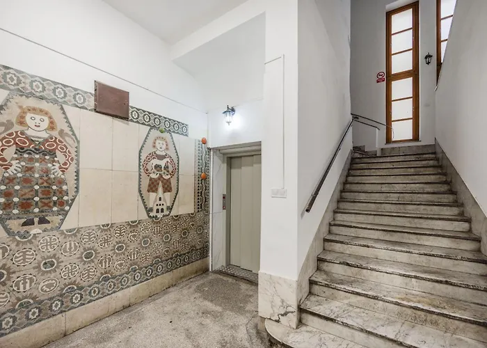 Dohany Synagogue Elegant 2br 2bath & Balcony Appartement *