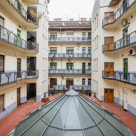 Dohany Synagogue Elegant 2br 2bath & Balcony Budapeszt